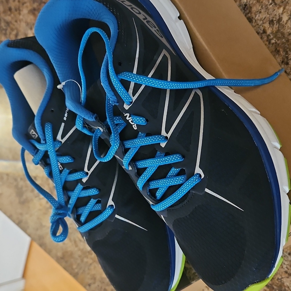Salomon Men's Black and Blue Sonic Athletic Shoes.  Men 10.5